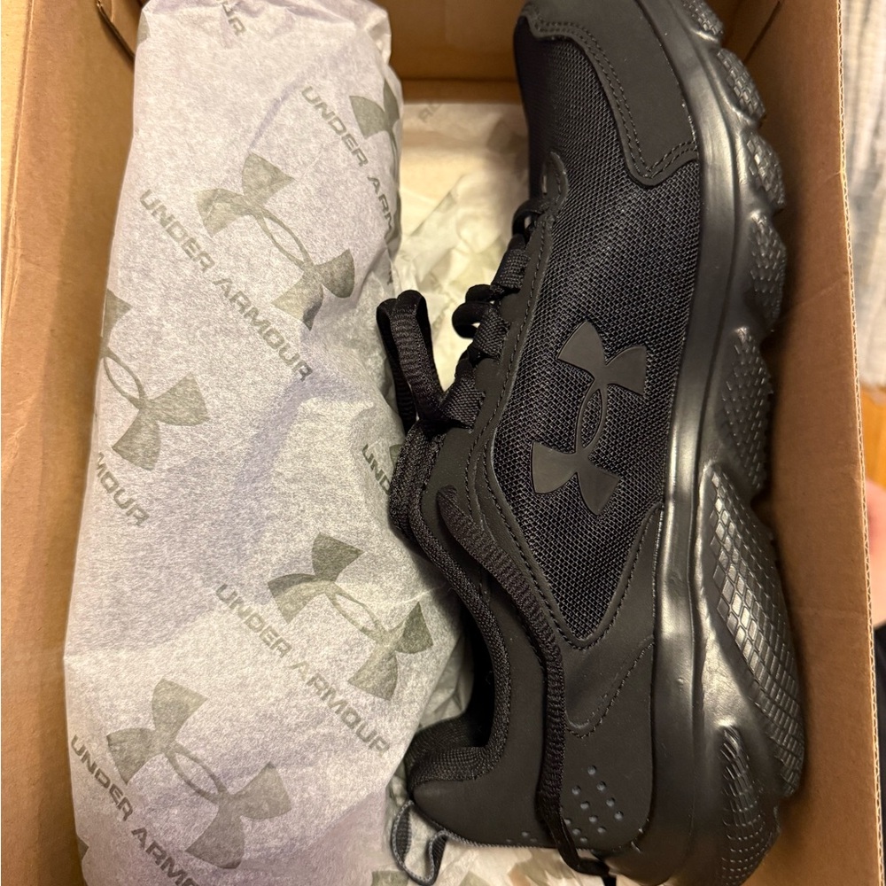 Under Armour Charged Assert 9 Black Sneakers - image 2